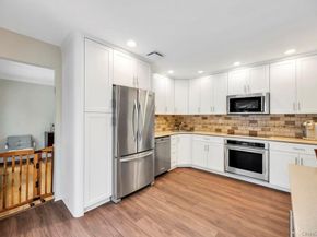 19 Spyglass Lane, East Setauket NY 11733