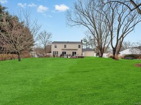 19 Spyglass Lane, East Setauket NY 11733