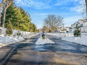 10 Ashley Loop, Northport NY 11768