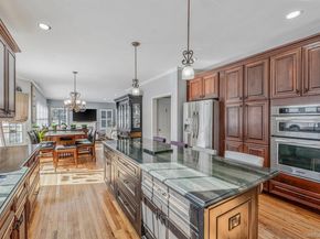 10 Ashley Loop, Northport NY 11768