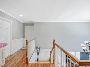 10 Ashley Loop, Northport NY 11768