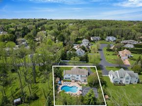 10 Ashley Loop, Northport NY 11768