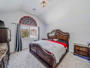 10 Ashley Loop, Northport NY 11768