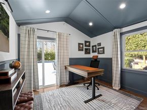 11 Huckleberry Lane E, Hampton Bays NY 11946