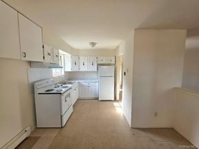 189 Grand Avenue, Shirley NY 11967