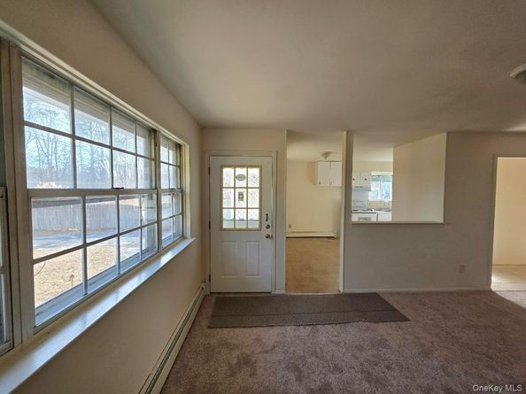 189 Grand Avenue, Shirley NY 11967