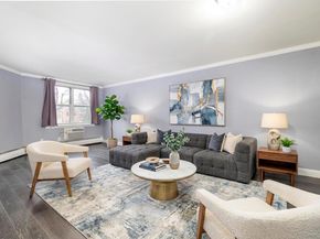 30 Daley Place 136, Lynbrook NY 11563