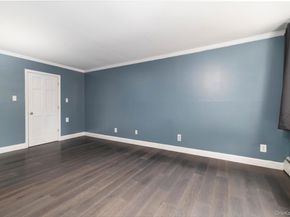 30 Daley Place 136, Lynbrook NY 11563