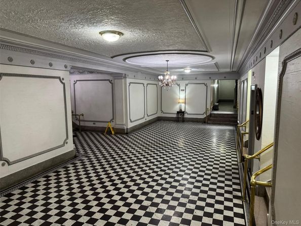 2156 Cruger Avenue 3L, Bronx NY 10462