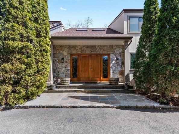 3 Lakeside Drive, Rye NY 10580