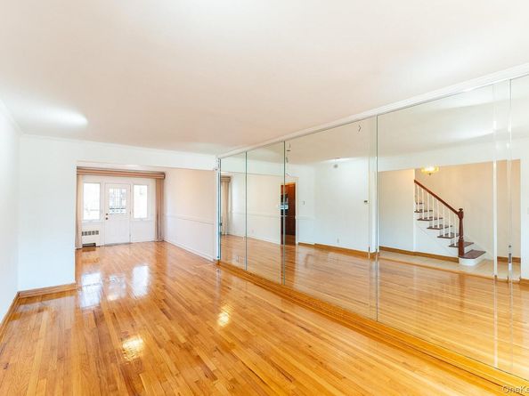 140-07 68th Drive, Flushing NY 11367