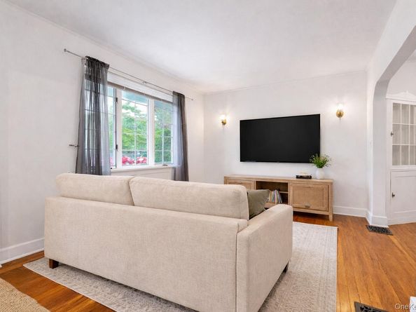 1311 Henry Avenue, Mamaroneck NY 10543