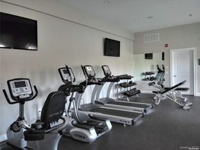 1661- 539 Old Country 539, Riverhead NY 11901