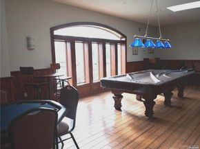 1661- 539 Old Country 539, Riverhead NY 11901