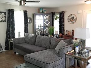1661- 539 Old Country 539, Riverhead NY 11901