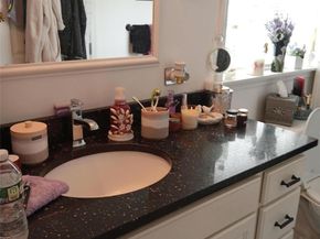 1661- 539 Old Country 539, Riverhead NY 11901
