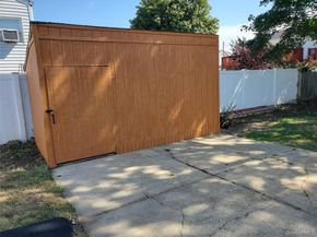 31 W Marine Avenue, Lindenhurst NY 11757