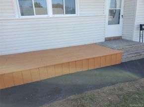 31 W Marine Avenue, Lindenhurst NY 11757