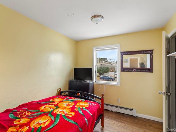 39 Brooklyn Avenue, Wyandanch NY 11798