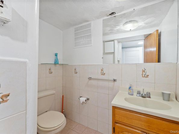 174 Delaware Avenue, Freeport NY 11520