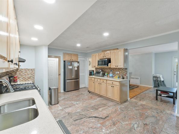 174 Delaware Avenue, Freeport NY 11520