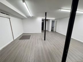 67-05 Roosevelt Ave, Woodside NY 11377