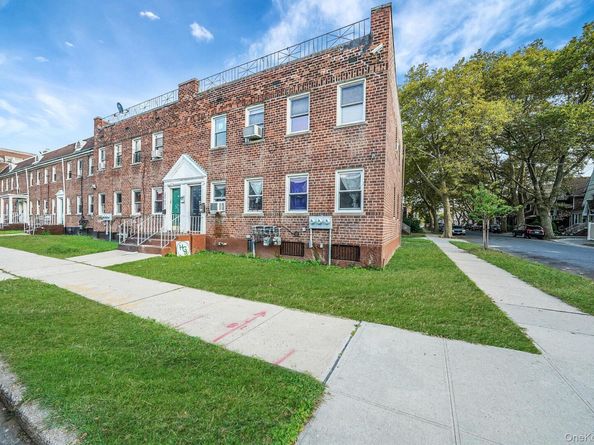 20202 109th Avenue, Saint Albans NY 11412
