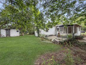 35 N Riley Avenue, Mattituck NY 11952