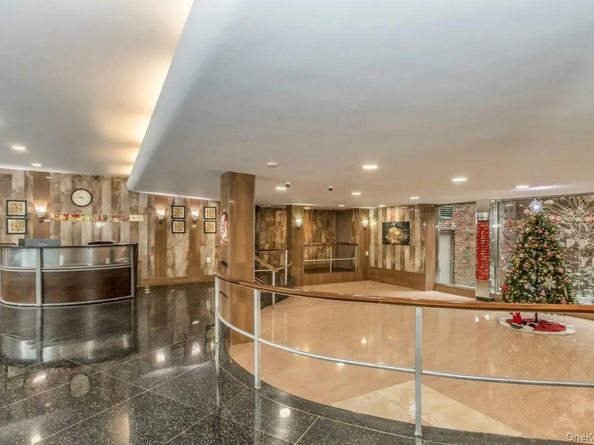 200 Corbin Place 3R, Brooklyn NY 11235