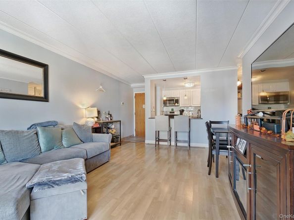 138 Beach 125th Street 3C, Belle Harbor NY 11694