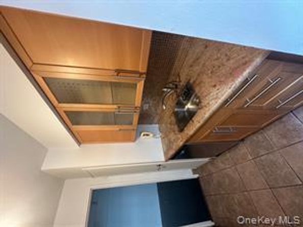100 West 57th Street 2G, New York (Manhattan) NY 10019
