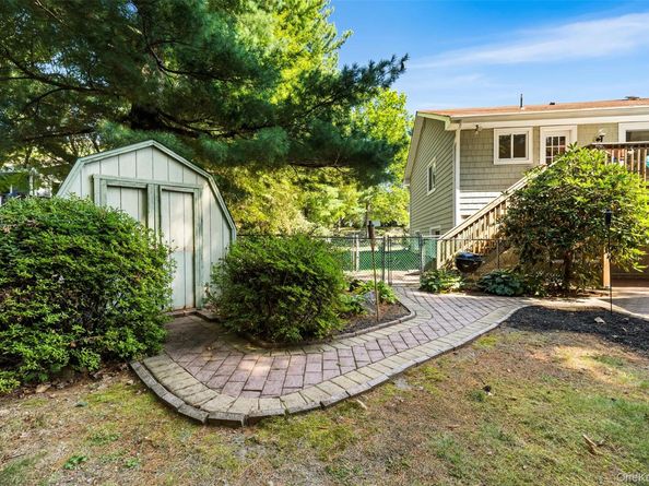 40 Penny Lane, Scarsdale NY 10583