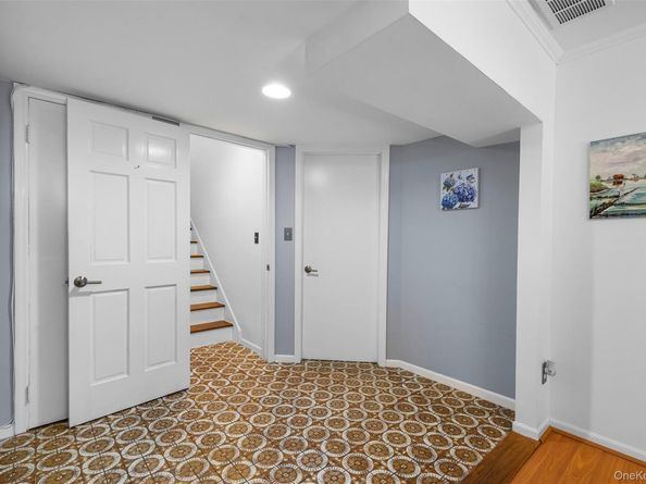 40 Penny Lane, Scarsdale NY 10583
