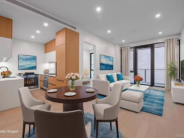 5 Court Square 6A, Long Island City NY 11101