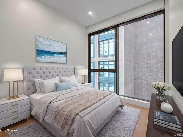 5 Court Square 6A, Long Island City NY 11101