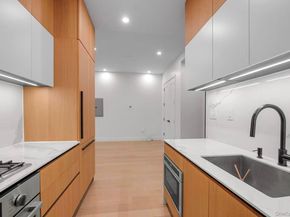 5 Court Square 6A, Long Island City NY 11101