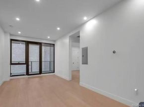 5 Court Square 6A, Long Island City NY 11101