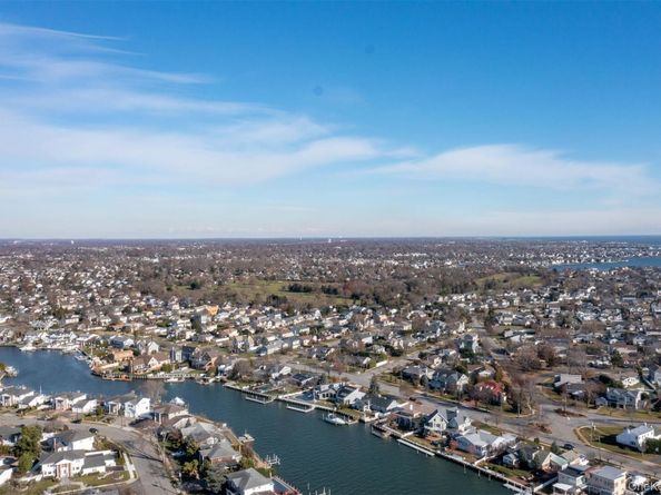 5 Huron Avenue, Massapequa NY 11758