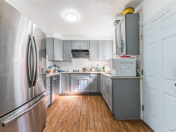 6737 180th Street, Fresh Meadows NY 11365