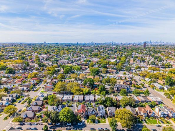 6737 180th Street, Fresh Meadows NY 11365