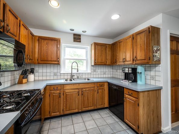 34 Adams Rush Road, Cortlandt Manor NY 10567