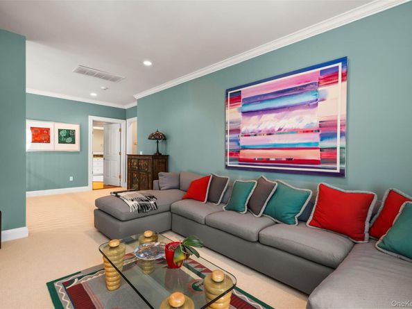 10 Shadow Tree Lane, Briarcliff Manor NY 10510