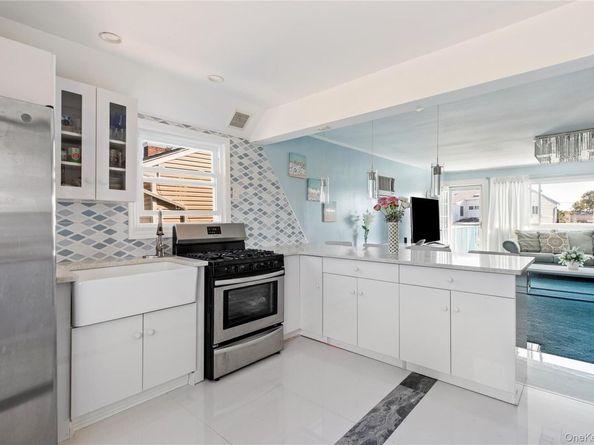 102 E 1st Street, Freeport NY 11520