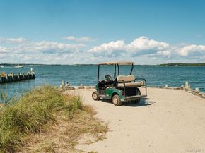 10947 N Bayview Road, Southold NY 11971