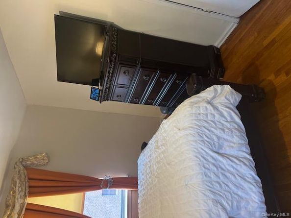 745 E 231st Street 3F, Bronx NY 10466