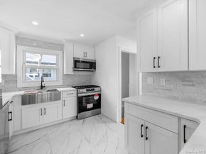 9 Grayston Street, Westbury NY 11590