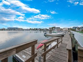 4 Rose Street 6 2A, Oceanside NY 11572