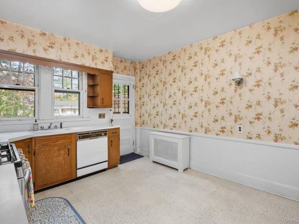 311 Hayward Avenue, Fleetwood NY 10552