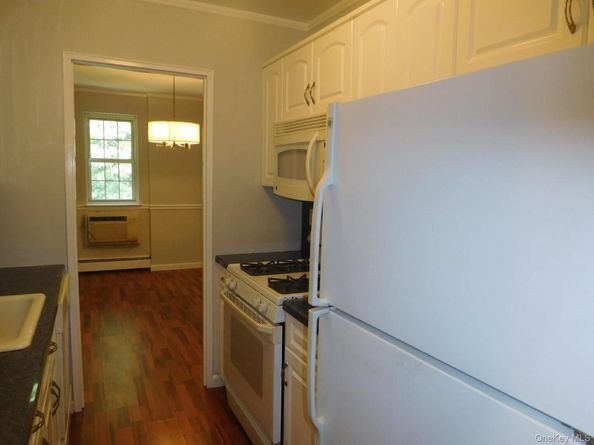 3 Consulate Drive 4L, Tuckahoe NY 10707