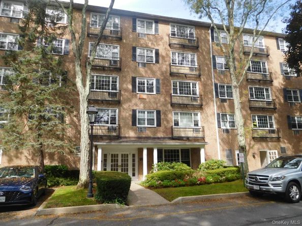 3 Consulate Drive 4L, Tuckahoe NY 10707
